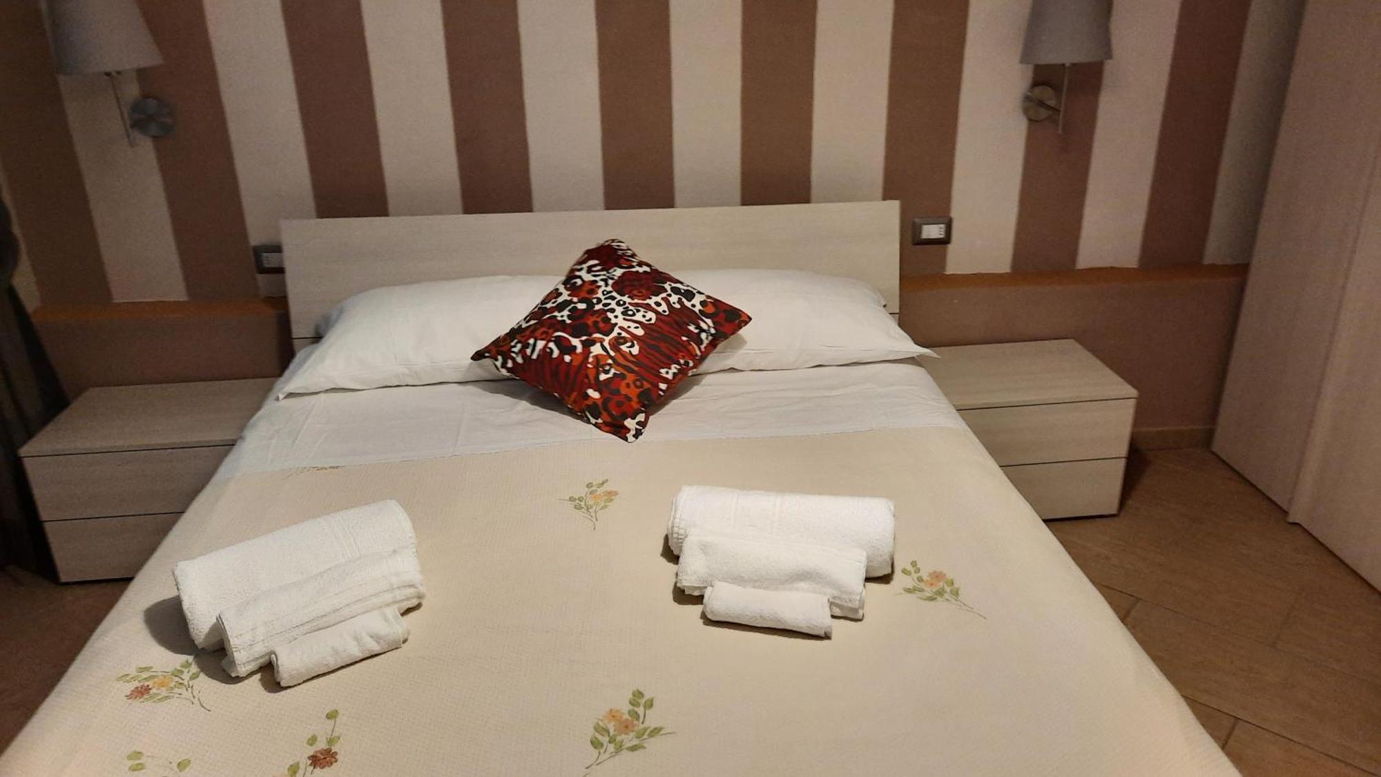 Hotel Le Terme A Due Passi Rapolano Terme Esterno foto