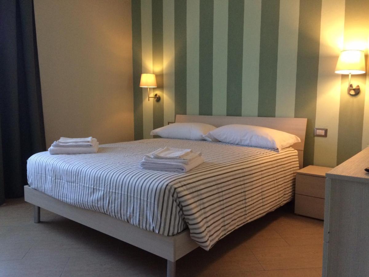 Hotel Le Terme A Due Passi Rapolano Terme Esterno foto